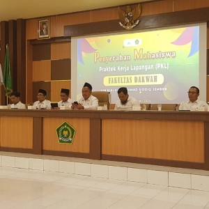 MAHASISWA PKL FAKULTAS DAKWAH UIN KHAS JEMBER SIAPKAN BUKU PETA